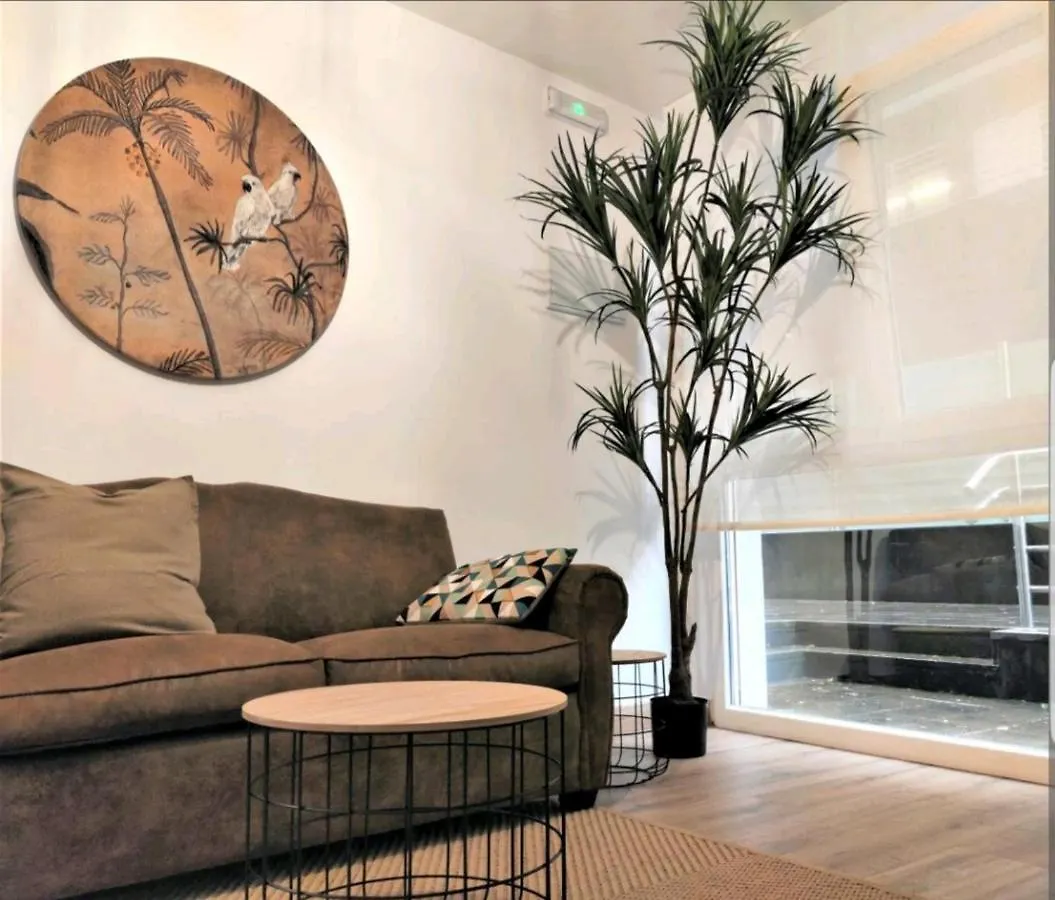 Aparthotel Suite Haus Vargas Santander